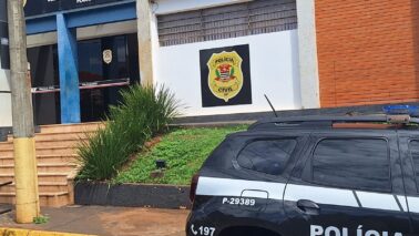 Um caso de estelionato foi registrado na Delegacia de Barretos, onde um homem, frentista de 51 anos, relatou que recebeu mensagens e ligações via WhatsApp