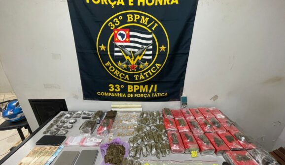 Uma grande apreensão de drogas foi realizada em Barretos por policiais militares do policiamento com motocicletas (Rocam). De acordo com o cabo Ricardo e o soldado Sartorelli