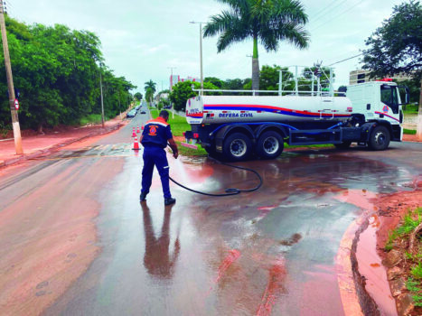 Defesa Civil realiza limpeza na Região dos Lagos 