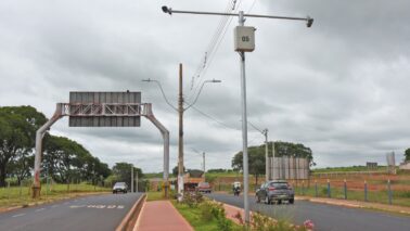 Câmeras de monitoramento auxiliam no trabalho policial Câmeras de monitoramento auxiliam no trabalho policial