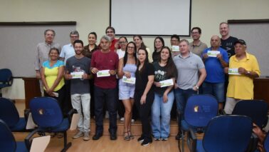 Entidades do comércio entregam prêmios da campanha de Natal