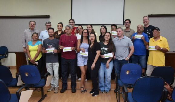 Entidades do comércio entregam prêmios da campanha de Natal