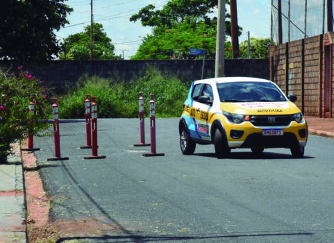 Mudanças na CNH geram debate em local de prática de manobras 