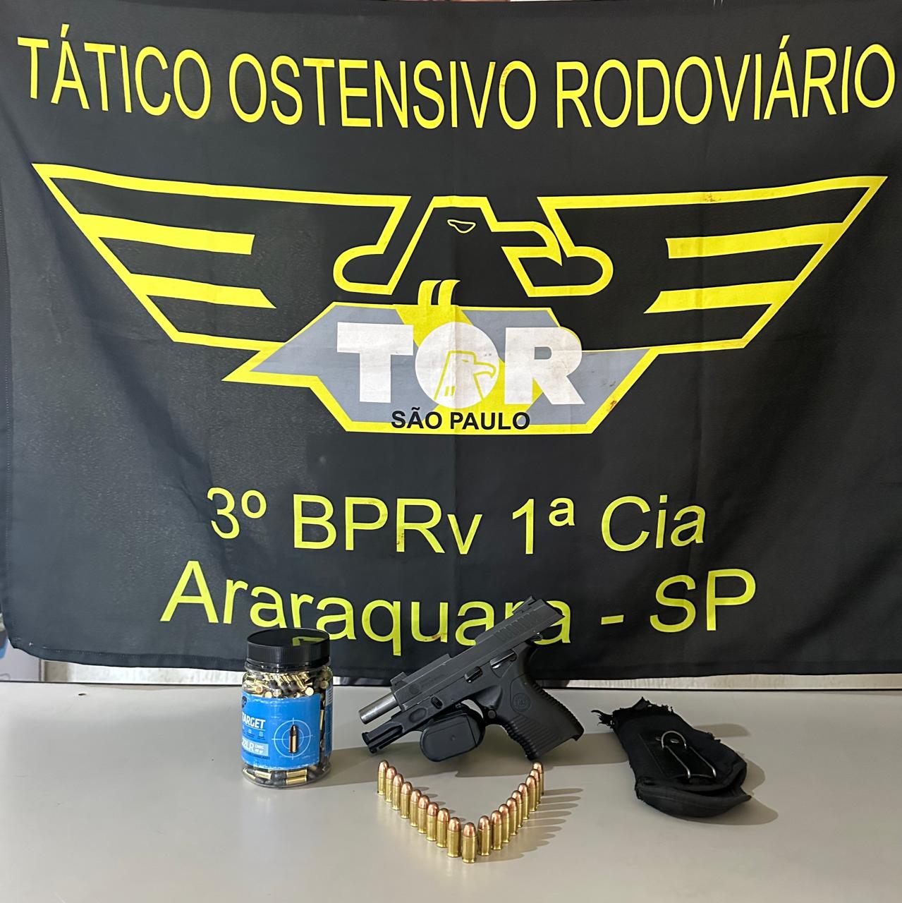 TOR encontra arma de fogo durante abordagem de veículo na SP-425