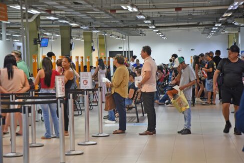 Barretenses enfrentam filas por devolução de valores do SAAE