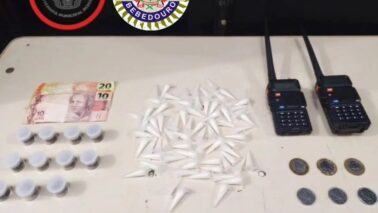 A equipe da ROMU (Ronda Municipal Urbana) da Guarda Civil de Bebedouro, integrada pelos GCMs Patriam e Leonardo