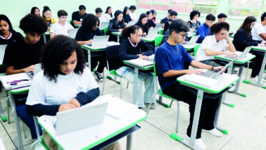 Volta às aulas na rede estadual reúne mais de 13 mil estudantes na região 