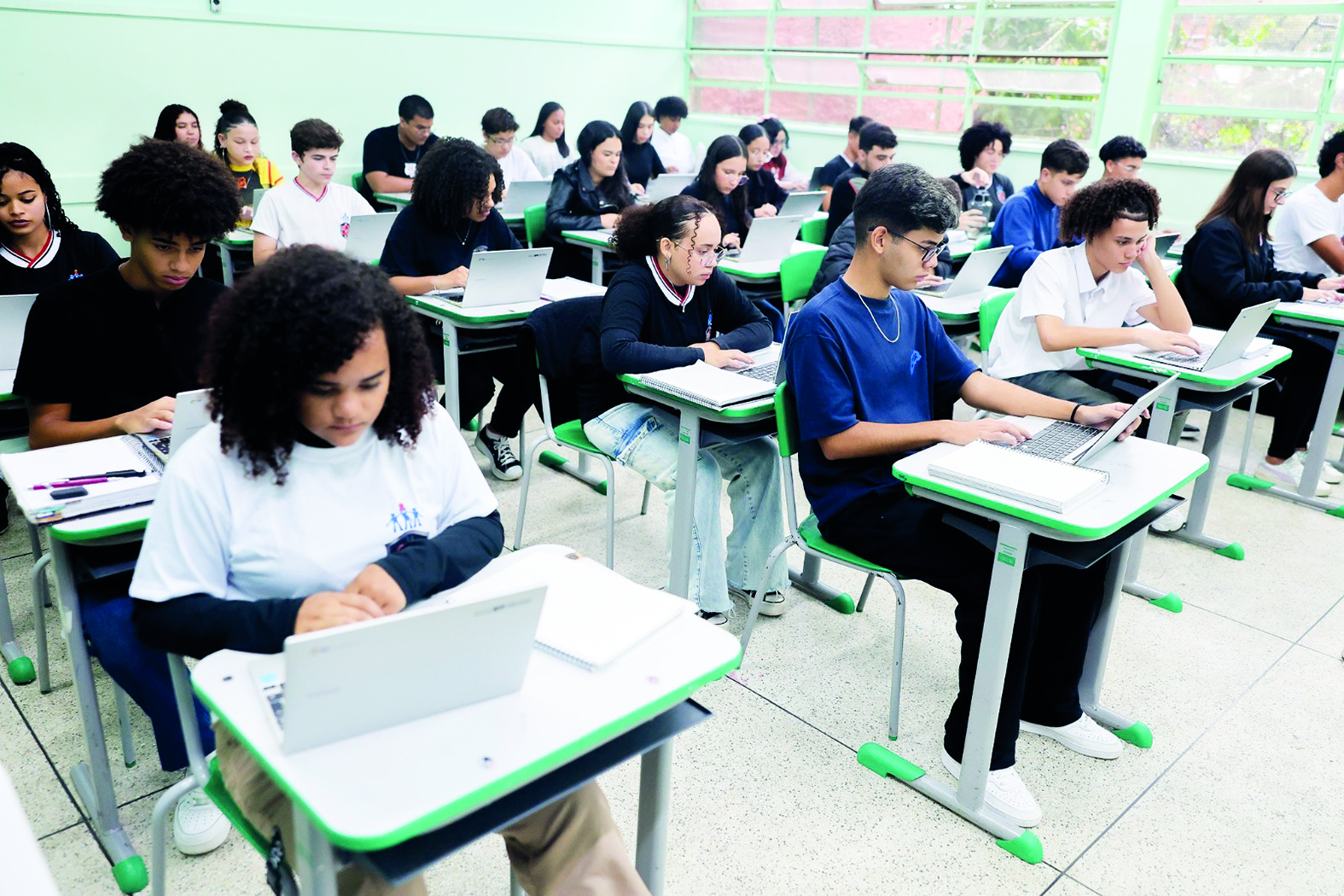 Volta às aulas na rede estadual reúne mais de 13 mil estudantes na região 