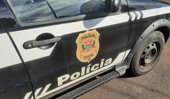 Um caso de furto foi registrado no Plantão Policial pelo proprietário de um imóvel localizado na Avenida 49, no bairro Sumaré.