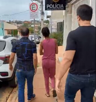 A Polícia Civil, por intermédio da Central de Polícia Judiciária (CPJ), cumpriu mandado de prisão preventiva contra uma pessoa investigada por crime de extorsão.
