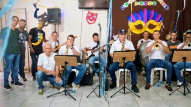 FOLIA: Orquestra animou atendidos pela entidade que acolhe idosos