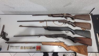 Polícia Militar encontra armas e munições em residência (Foto: O Diário de Barretos)