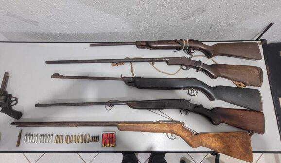 Polícia Militar encontra armas e munições em residência (Foto: O Diário de Barretos)