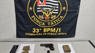 Polícia Militar detém suspeitos e apreende arma mais de meio quilo de drogas (Foto: O Diário de Barretos)