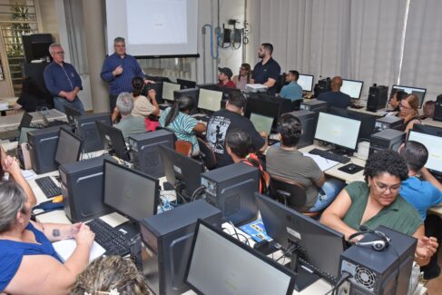 Treinamento de servidores é realizado no Complexo do Derby (Foto: Divulgação)