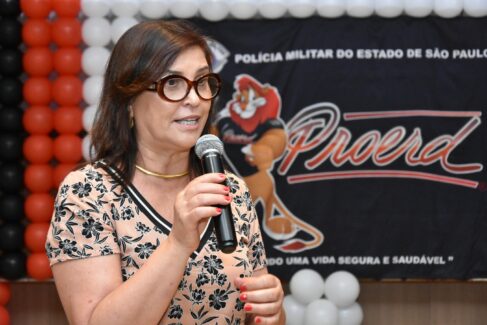 Secretária Mirka confirmou volta às aulas na proxima segunda, dia 9