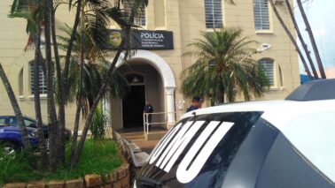 Homem é preso pela GCM após agressão contra mulheres em Bebedouro (Foto: O Diário de Barretos)