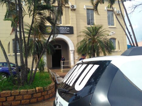 Homem é preso pela GCM após agressão contra mulheres em Bebedouro (Foto: O Diário de Barretos)