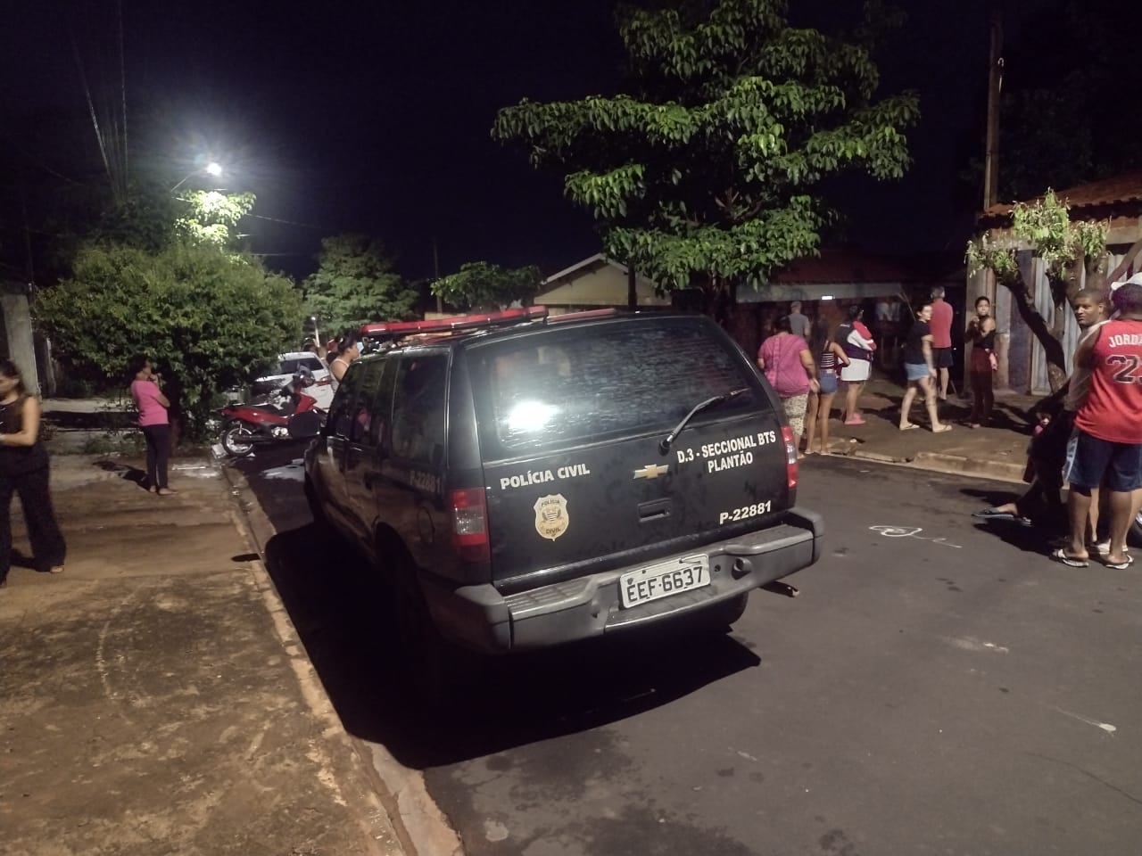 Homem é morto durante discussão em residência no Jardim Arizona