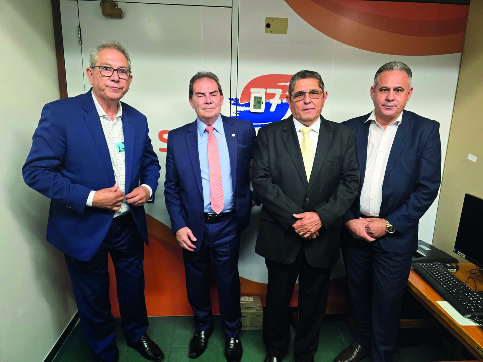 Deputado anuncia verba de R$ 5 milhões para a saúde em visita do prefeito