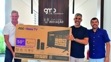 Professor ganha TV no último sorteio da promoção Final de Ano Premiado 