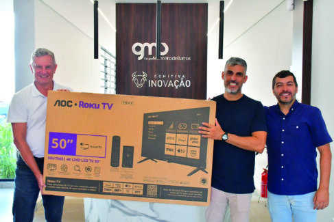 Professor ganha TV no último sorteio da promoção Final de Ano Premiado 