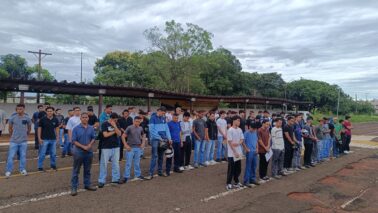 280 jovens passam por inspeção de saúde no Tiro de Guerra 280 jovens passam por inspeção de saúde no Tiro de Guerra