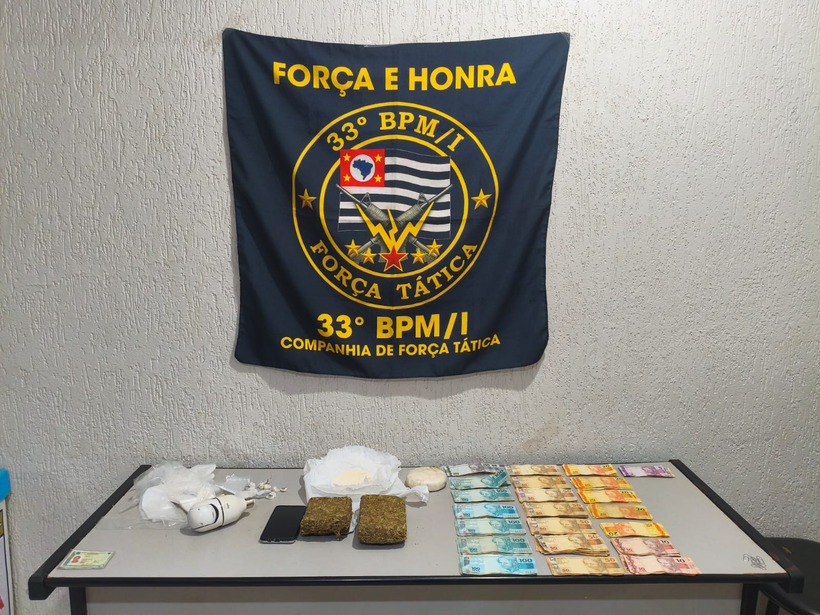 Polícia Militar detém autor e apreende 1,4 kg de drogas no bairro Diva