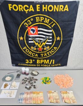 As equipes da Força Tática desenvolveram a Operação Impacto, de combate ao tráfico de drogas, no condomínio Murano, nos prédios do bairro Luís Spina.