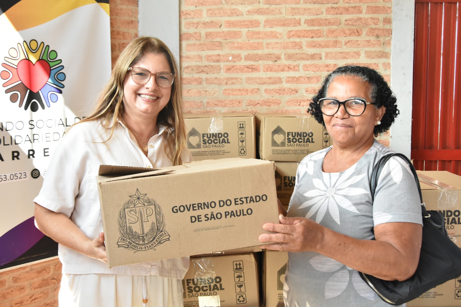 Famílias cadastradas recebem cestas do Fundo Social