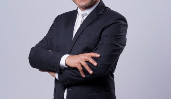 SAMBA QUEM PODE, DECIDE QUEM TEM JUÍZO