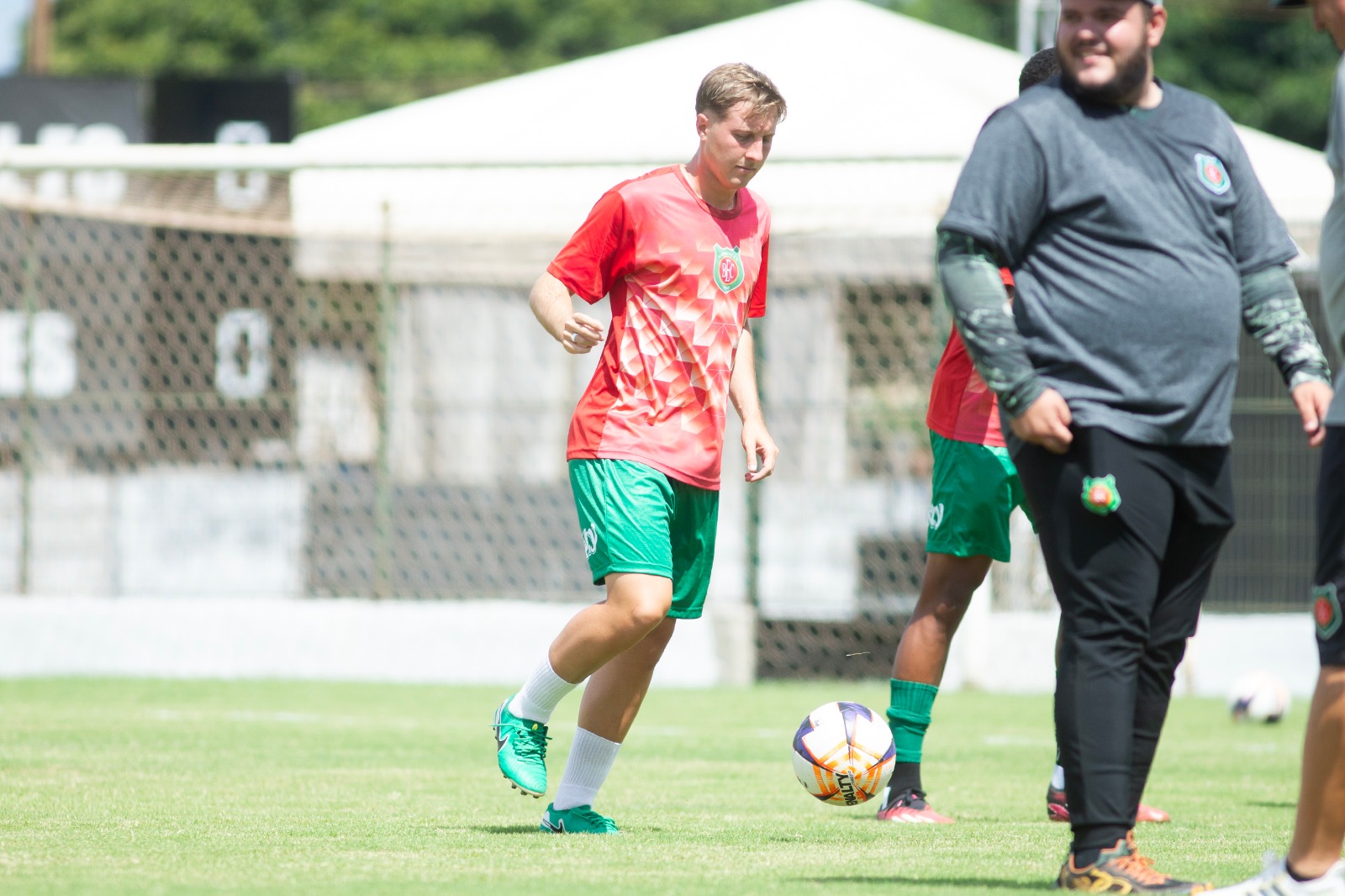 BEC retorna aos treinos na 3ª colocação da Série A4
