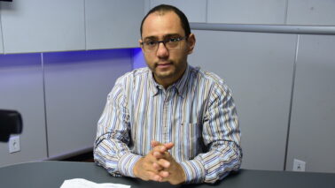 Danilo Nunes no estúdio da O Diário Independente FM