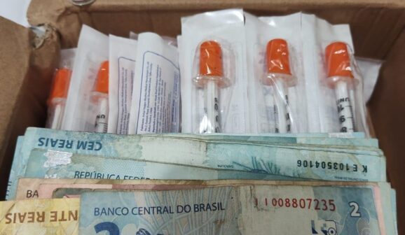 PM cumpre mandado e aprende medicamentos emagrecedores (Foto: O Diário de Barretos)