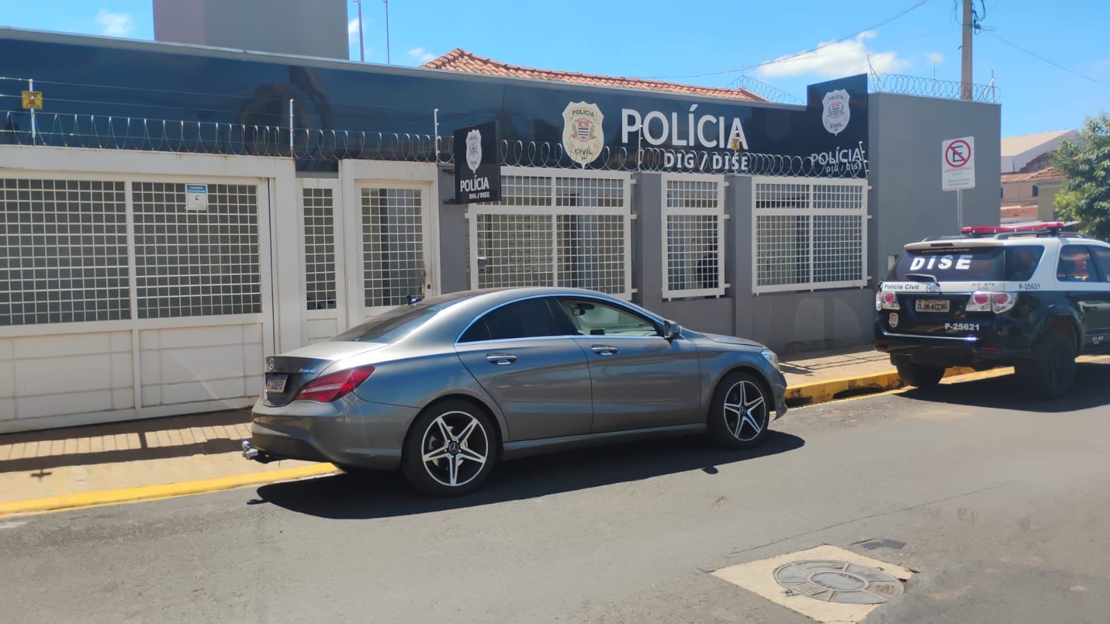 Polícia Civil apreende veículo com sinais identificadores adulterados