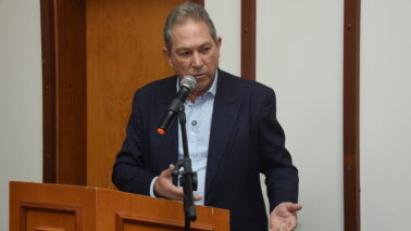 Prefeito Odair assinou decreto que prorrogou o vencimento à vista do IPTU