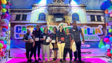 Profissionais do município durante o carnaval realizado na Estação Cultura