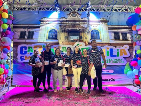 Profissionais do município durante o carnaval realizado na Estação Cultura