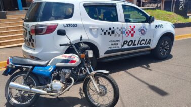 Condutor é preso conduzindo moto com sinais identificadores adulterados (Foto: O Diário de Barretos) Condutor é preso conduzindo moto com sinais identificadores adulterados (Foto: O Diário de Barretos)