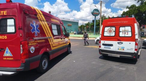 Colisão entre motos deixa dois feridos e mobiliza equipes de resgate (Foto: O Diário de Barretos)