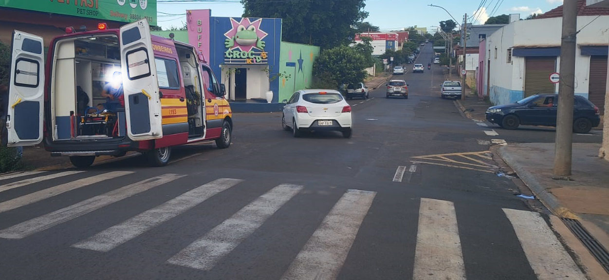 Motociclista fica ferido em acidente de trânsito