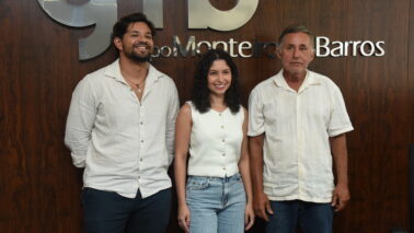 As lideranças do Partido Verde de Barretos receberam, nesta quinta-feira (5), a visita dos vereadores Esther Moraes, 26 anos, e Lucas Pin Ribeiro de Castro, conhecido como Tity, 32 anos, que ocupam cadeiras nas Câmaras Municipais de Santa Bárbara d’Oeste e Monte Azul Paulista.