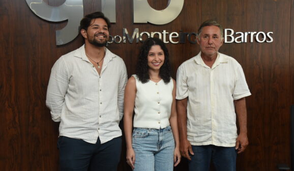 As lideranças do Partido Verde de Barretos receberam, nesta quinta-feira (5), a visita dos vereadores Esther Moraes, 26 anos, e Lucas Pin Ribeiro de Castro, conhecido como Tity, 32 anos, que ocupam cadeiras nas Câmaras Municipais de Santa Bárbara d’Oeste e Monte Azul Paulista.