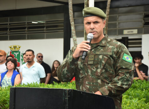 Formatura marca entrada de 100 atiradores no Tiro de Guerra