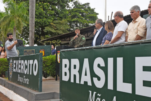 Formatura marca entrada de 100 atiradores no Tiro de Guerra