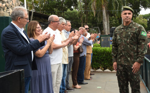 Formatura marca entrada de 100 atiradores no Tiro de Guerra