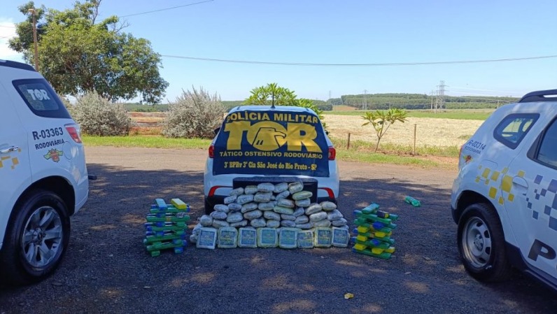 Polícia Rodoviária detém casal e apreende mais de 90kg de drogas