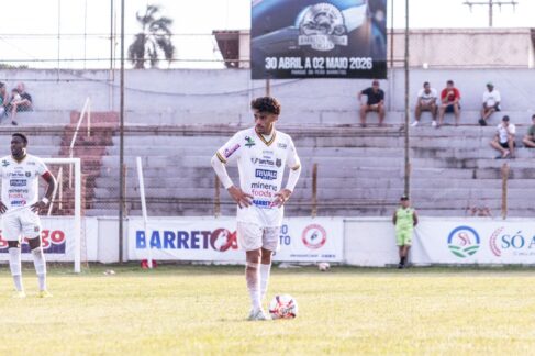 O Barretos Esporte Clube, após empate em 0 a 0 com o ECUS Suzano, em partida válida pela 7ª rodada, no Estádio Fortaleza