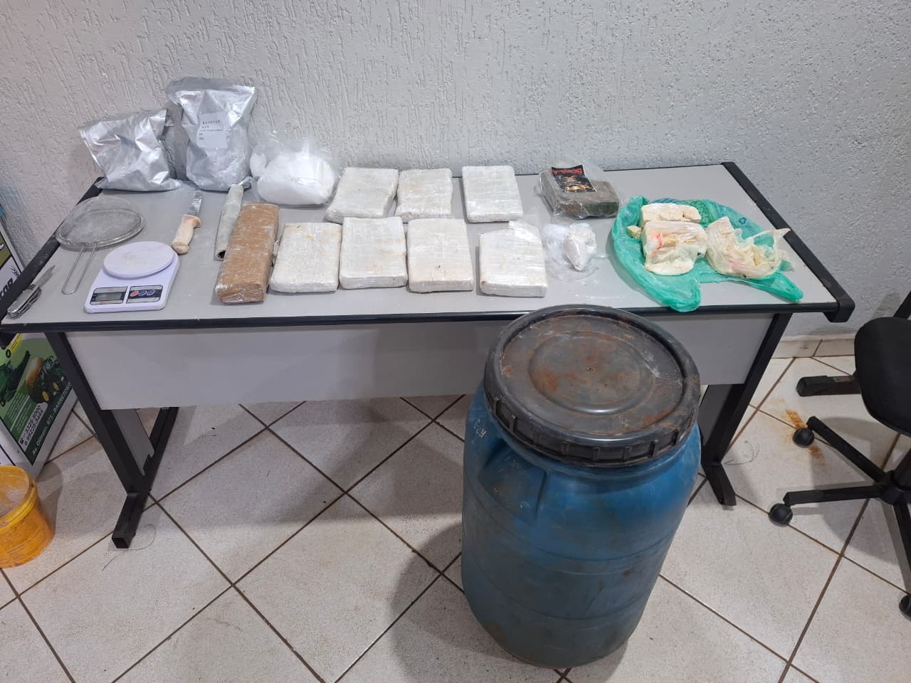 Polícia Militar apreende mais de 10kg de entorpecentes em Guaíra