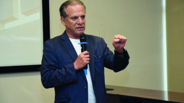 Secretário estadual participa de encontro com empresários